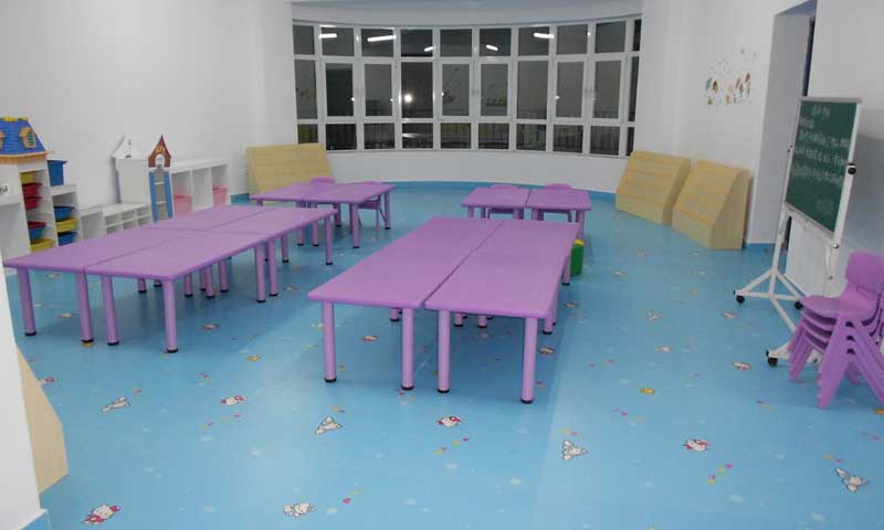 幼儿园塑胶小猪视频官网下载与瓷质地砖的优劣